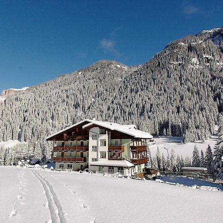 Hotel Sassleng Val Di Fassa Exterior foto